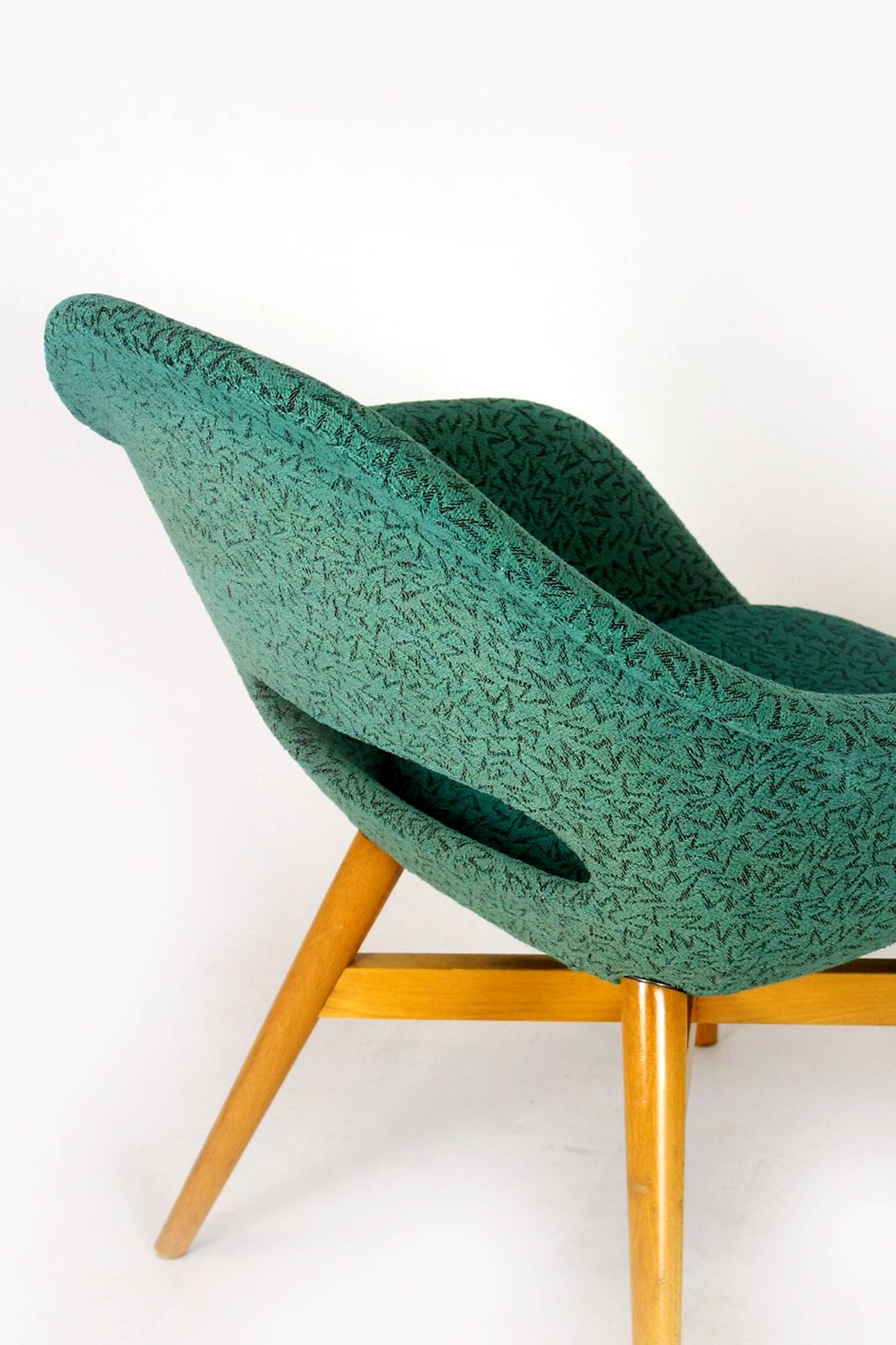 Fauteuils par Miroslav Navratil pour Tatra Nábytok, années 1960, ensemble de 2