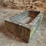 Old trough in Volvic stone – 18th century