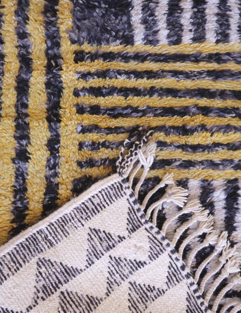 Modern Berber Rug - 311 x 220 cm