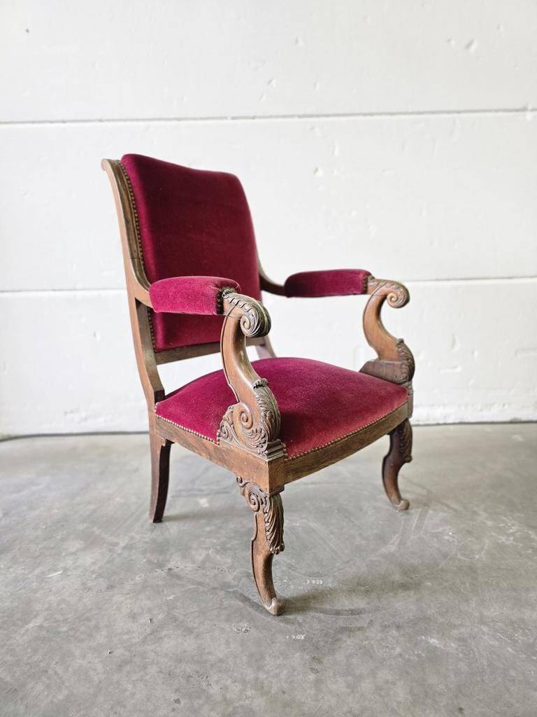 Vintage antique pink chair / armchair