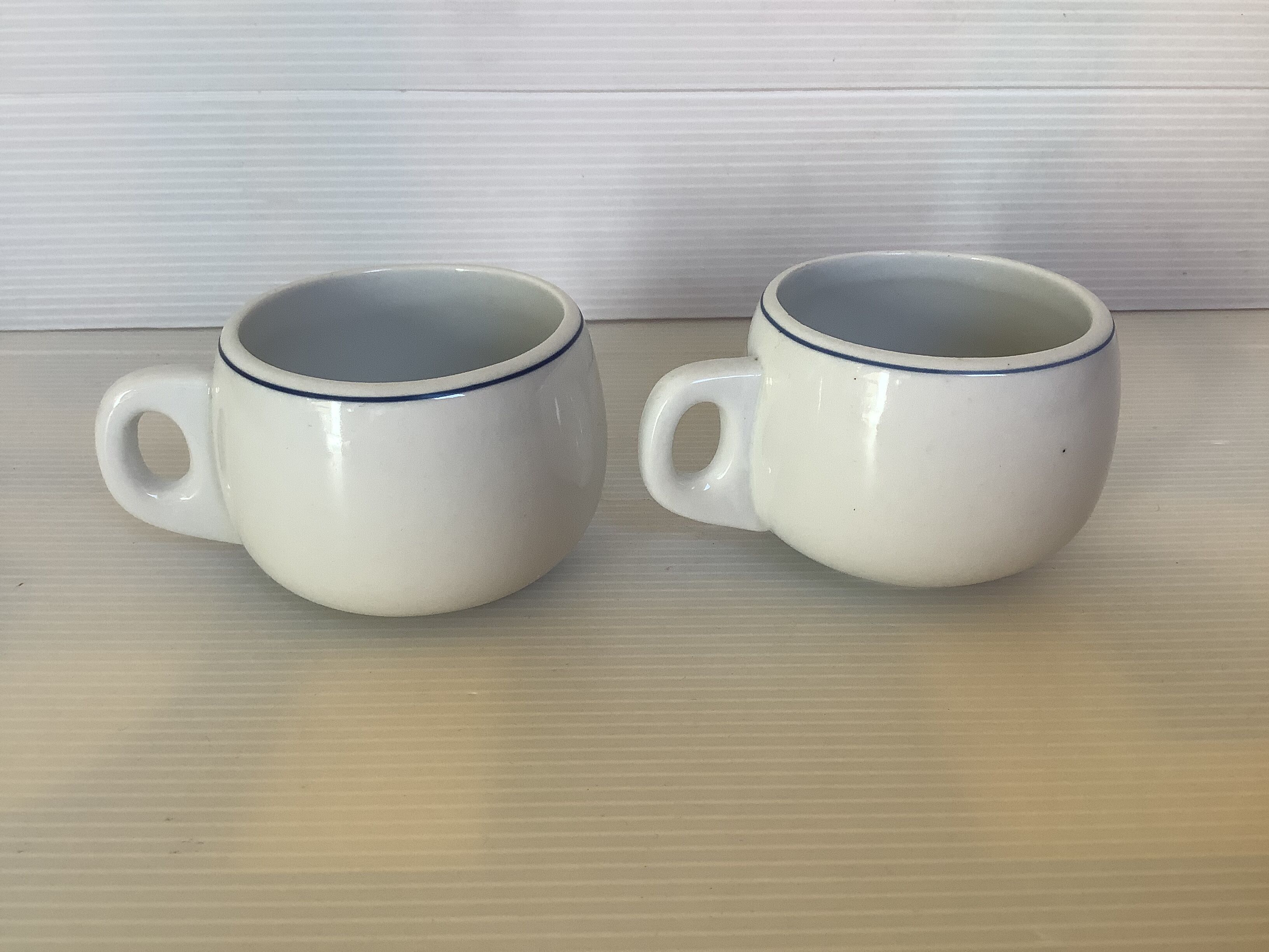 Pair of cups train companies of the sleeping cars of the great European express