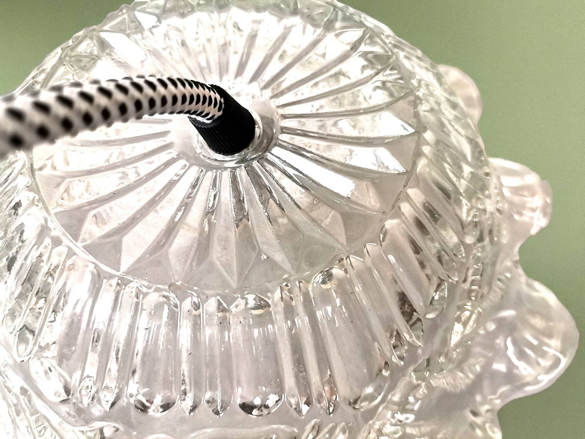 Lampe suspendue en verre de ferme du milieu du siècle