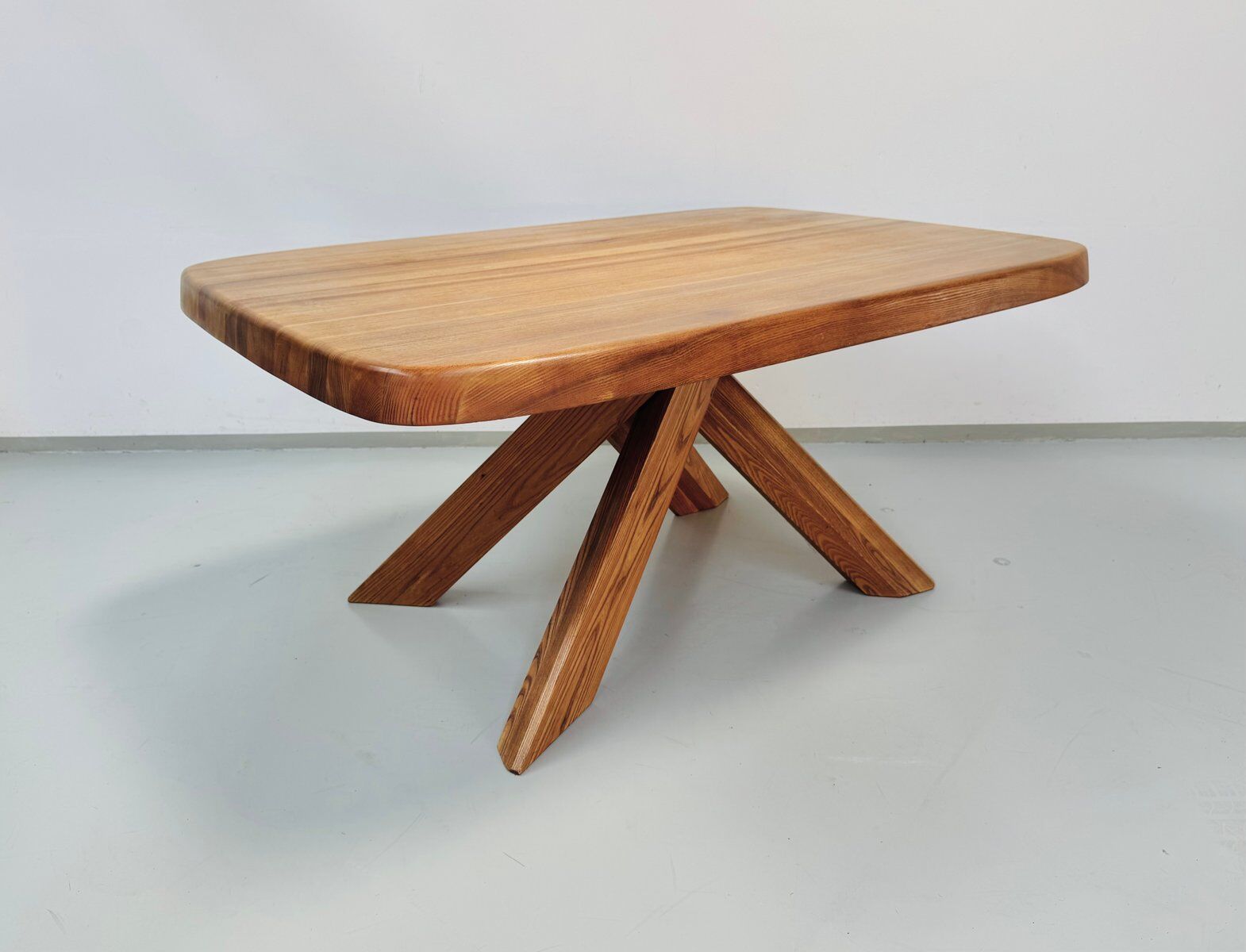 French early edition Aban T35C table in elm attributed to Pierre Chapo, 1970s