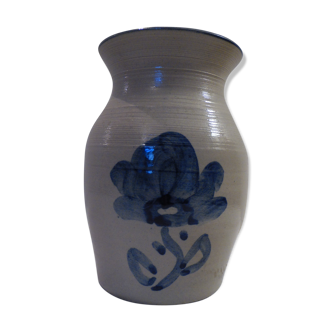 Alsace sandstone vase