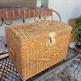 Wicker chest