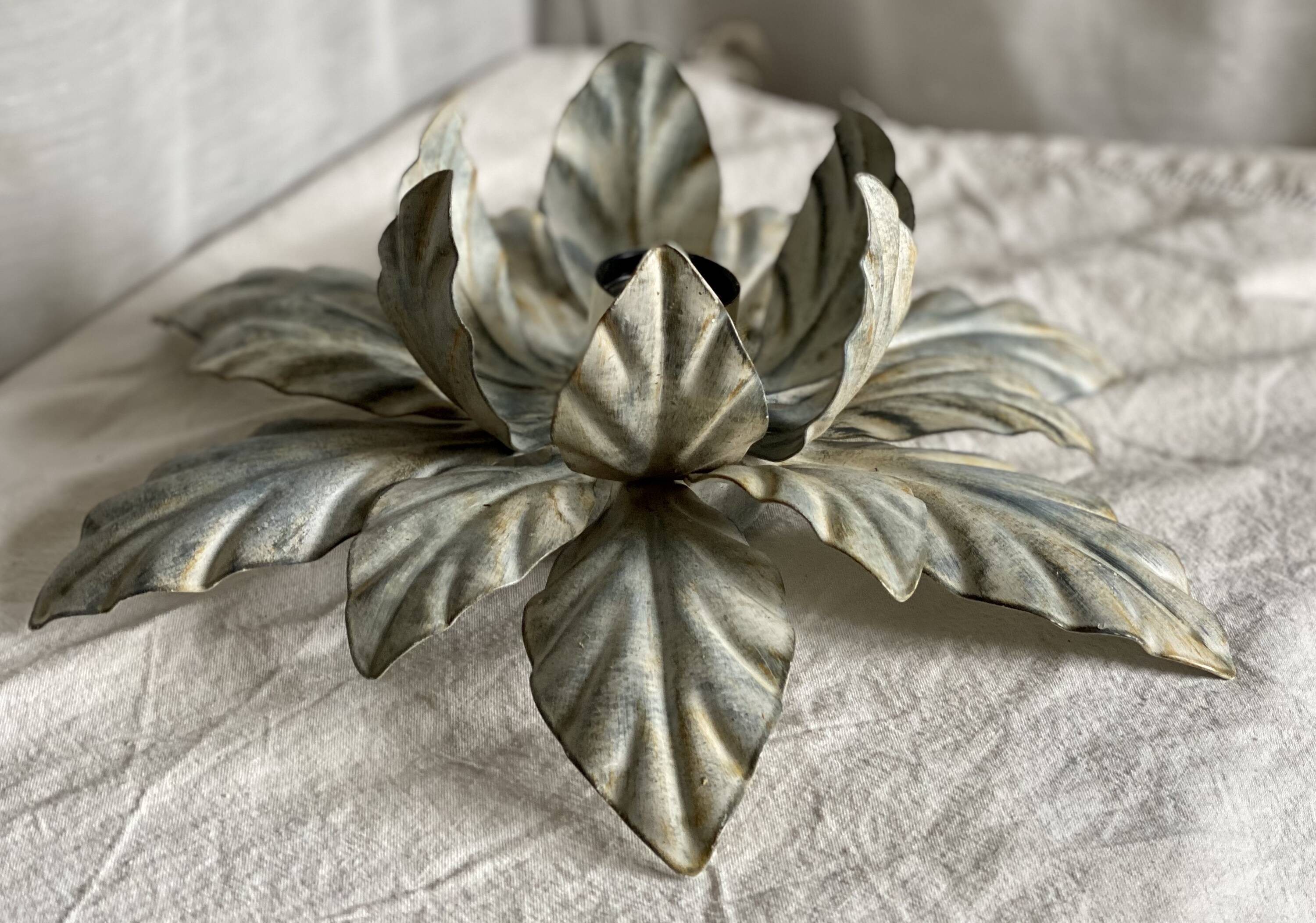 Vintage 1980 patinated metal flower wall light