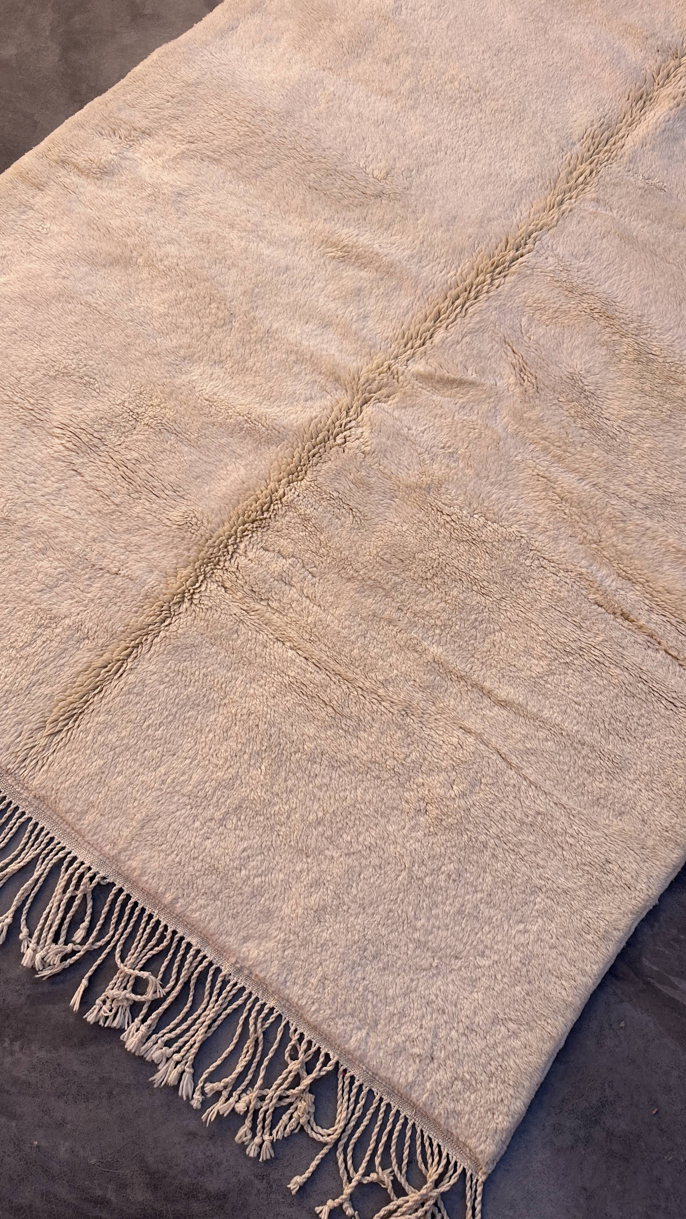 Beni M'Rirt Moroccan Rug - 205 x 303 cm