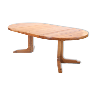 Round extendable dining room table from NC mobler from Sweden