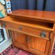 Buffet “style Louis XVI” — pièce décorative avec charme classique