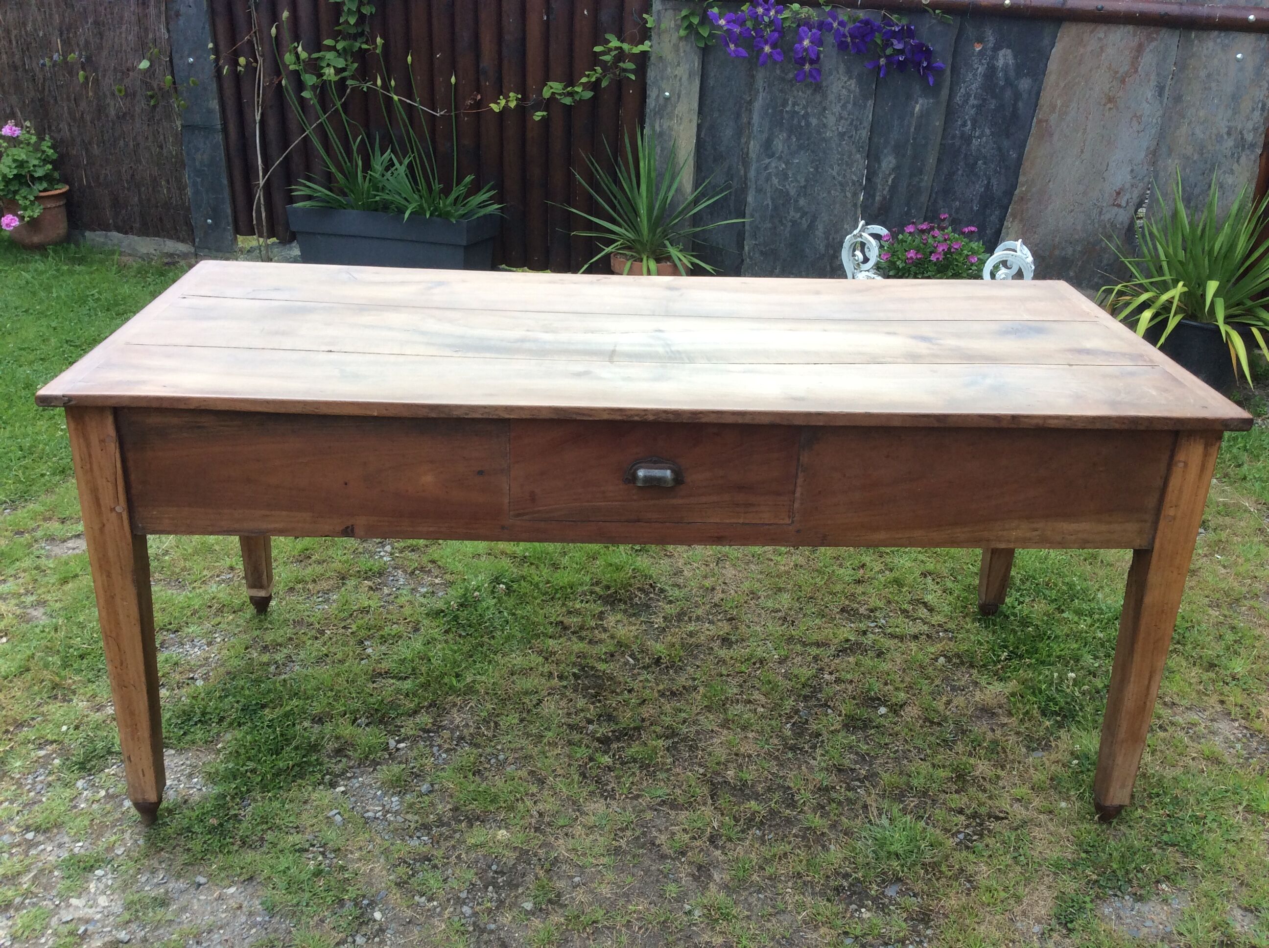 Farm table in cherry tree of the country of Redon with spindle feet.