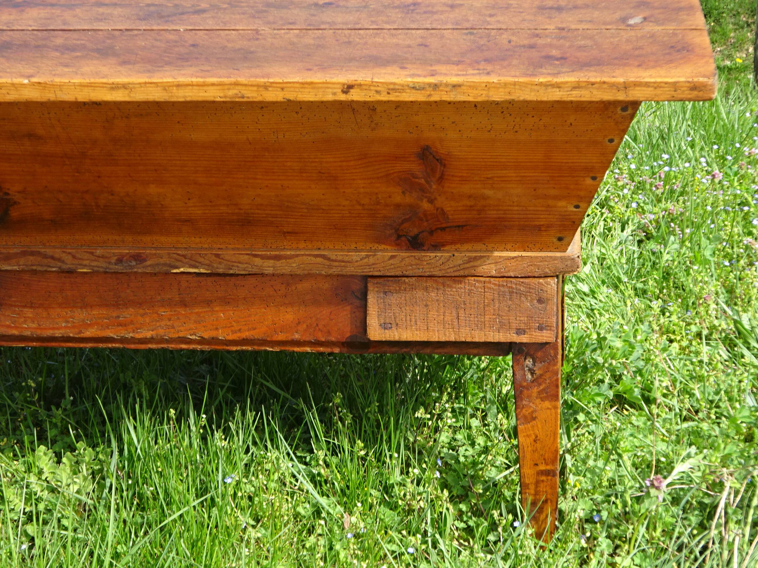 Rustic kneading trough in solid oak, removable lid and base.