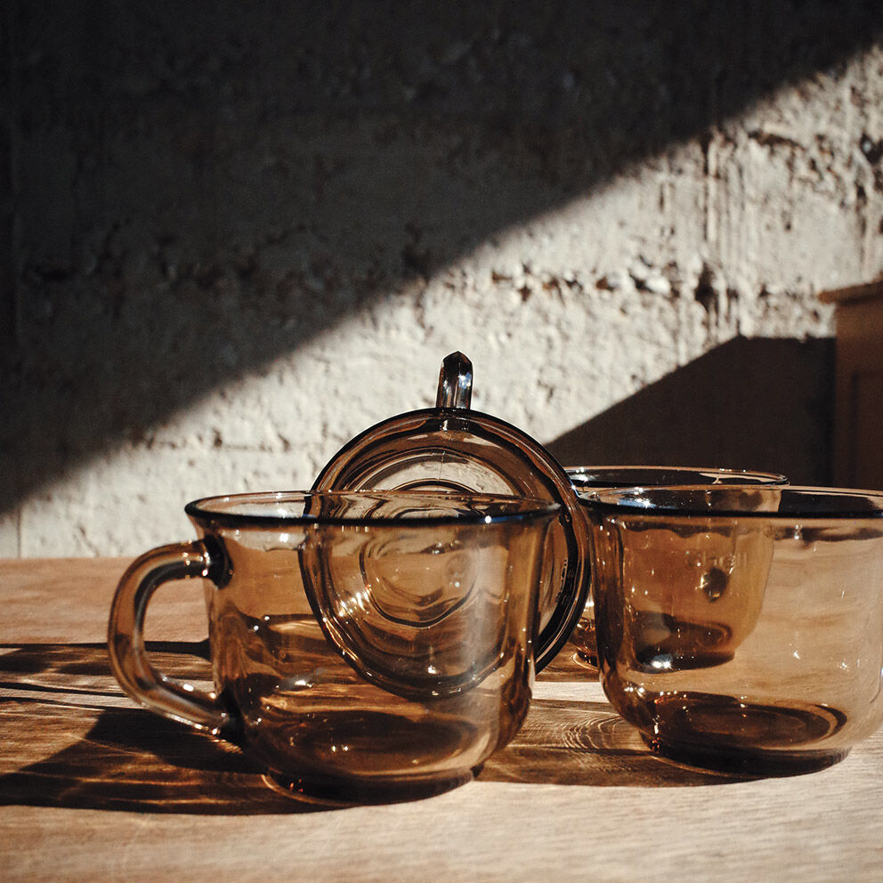 Shell arcoroc coffee cups