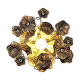 Flower-shaped wall lamp
