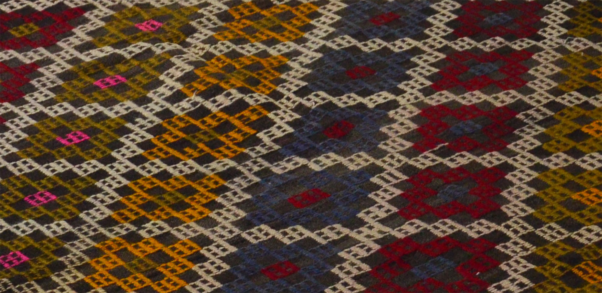 Anatolian handmade kilim rug 208 cm x 136 cm