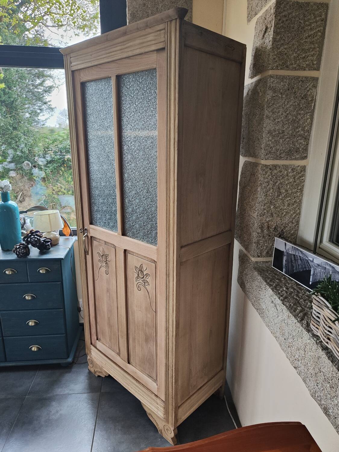 Art Deco glass cabinet