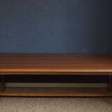 Meeting table