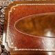 Table basse Chesterfield anglaise antique avec plateau en cuir
