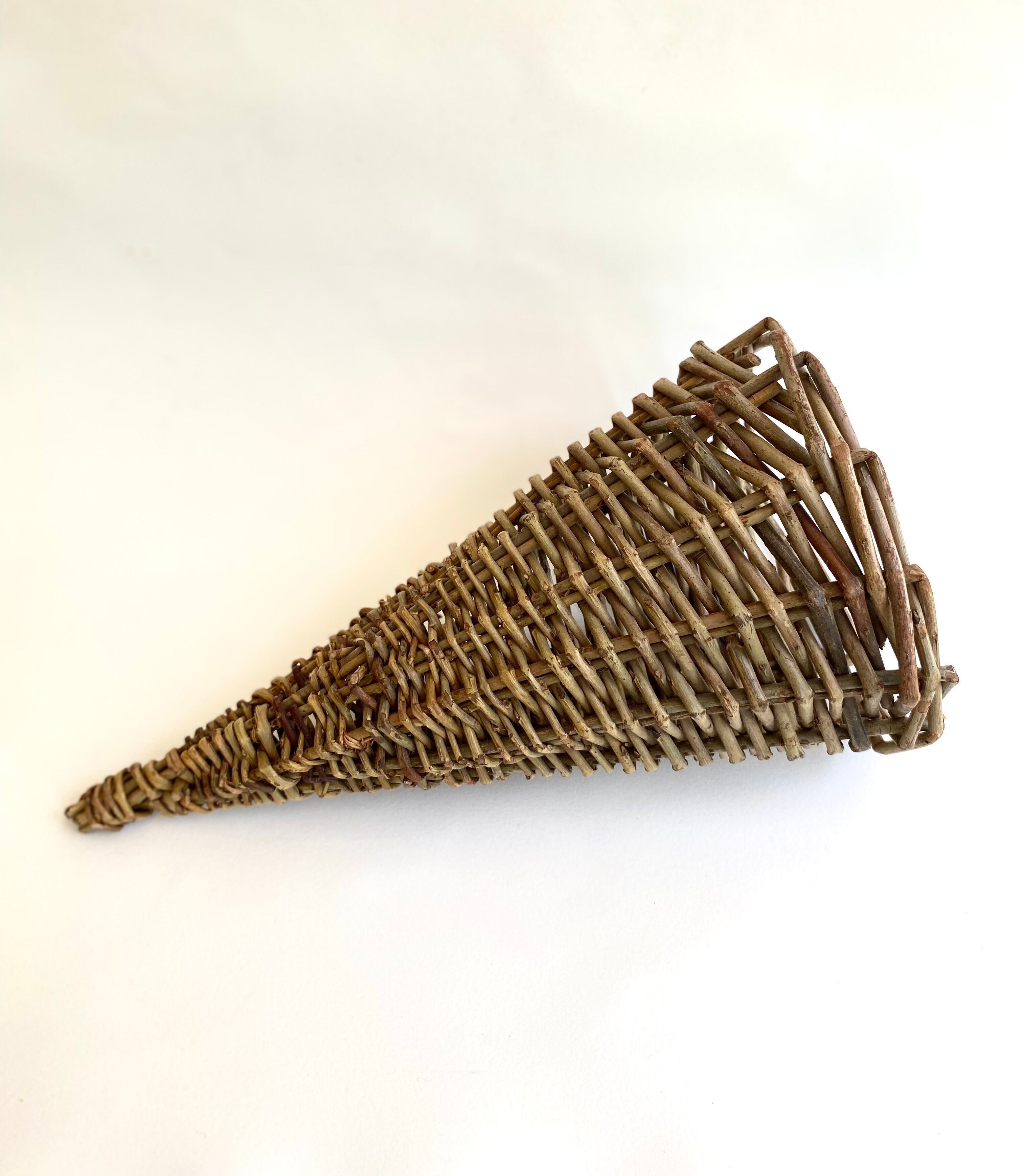 Decorative wall basket, wicker