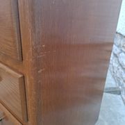 Vintage chest of drawers with tapered legs, 1950s design, 4 drawers.