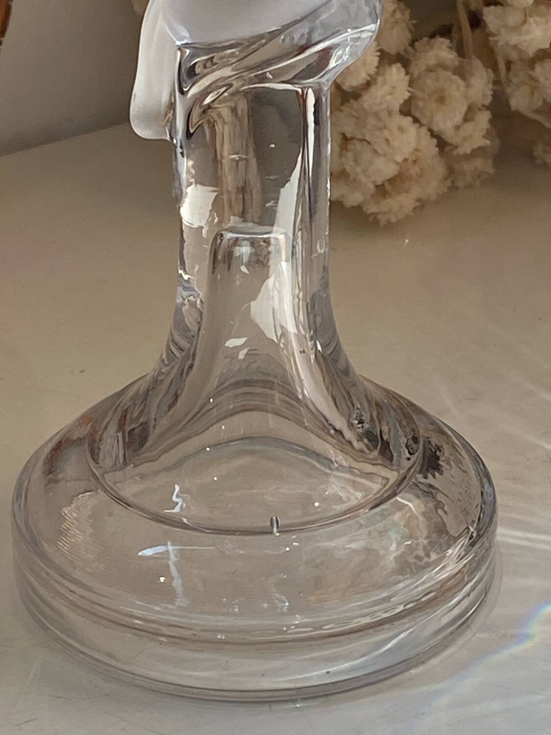 Pair of candlesticks, dove decor, in glass