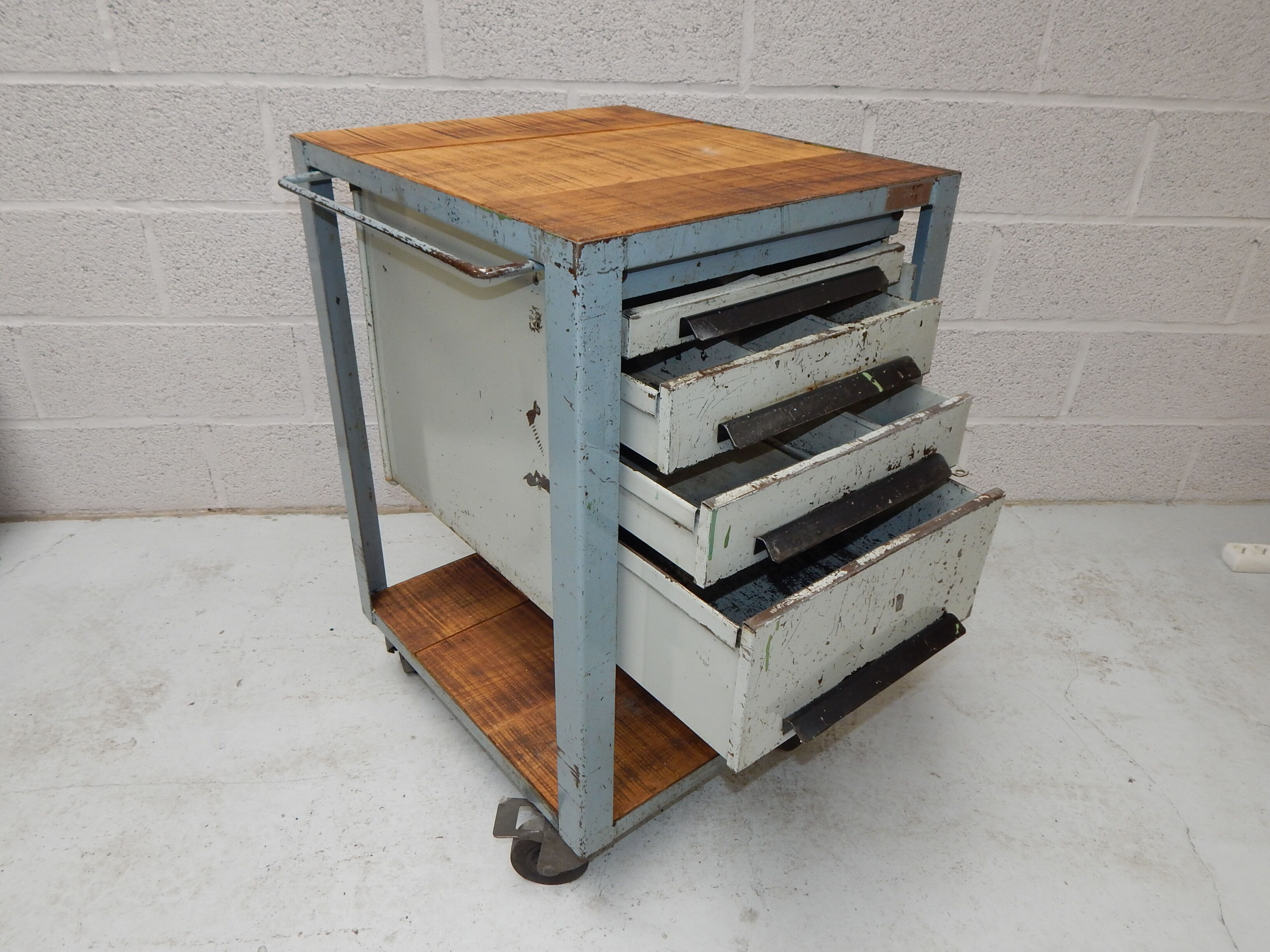 Tool Trolley service industrial garage