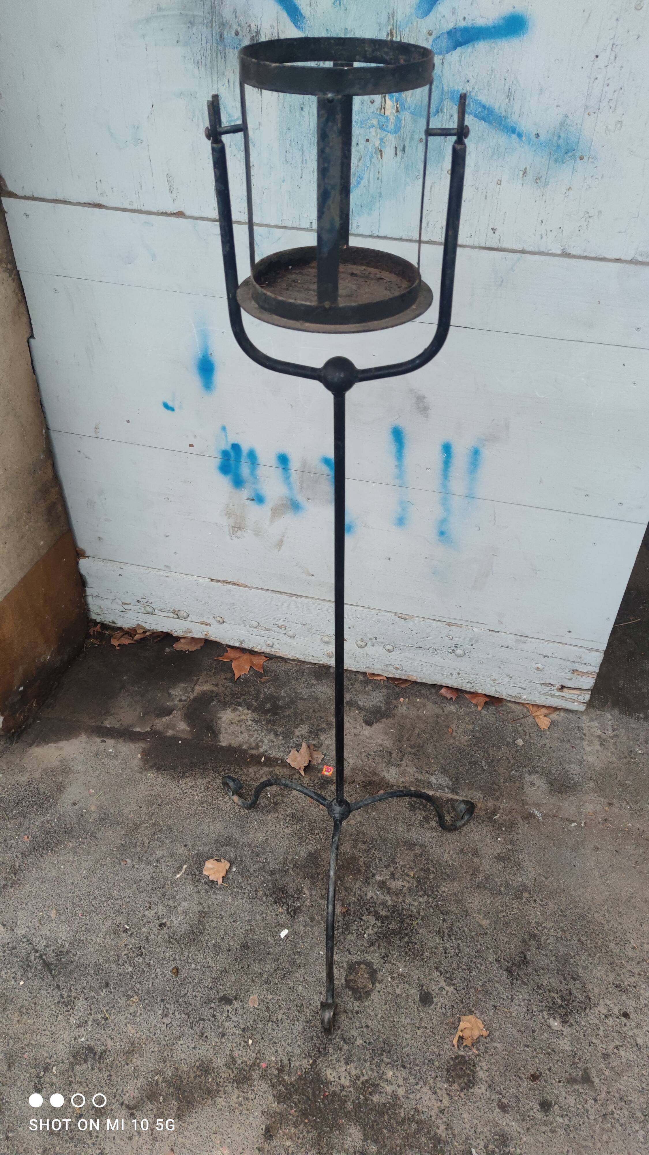 Medieval wrought iron flare