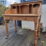 English style pine desk