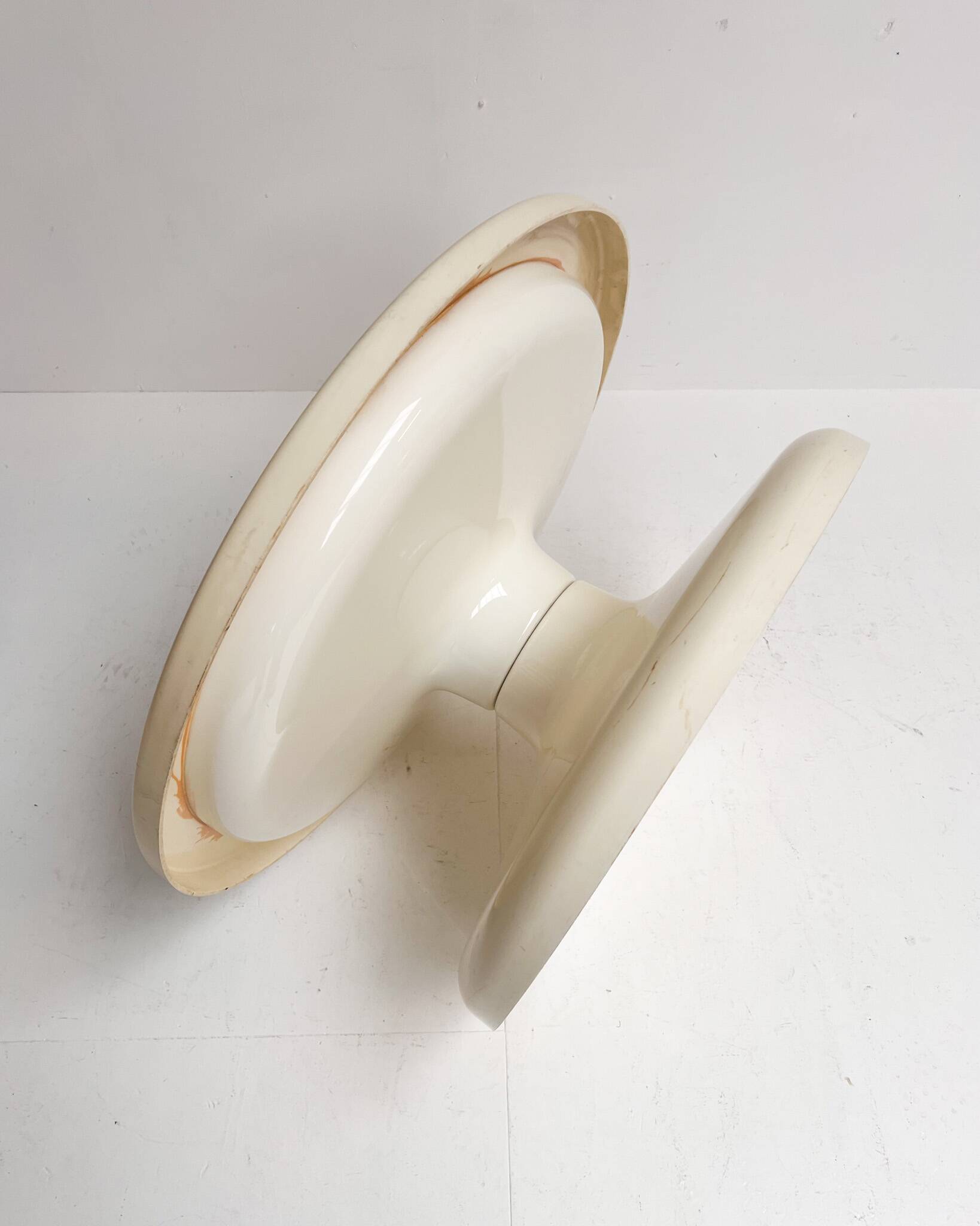 Vintage Italian coffee table round, 1960s