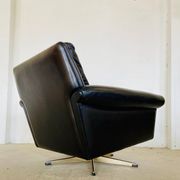 Vintage Danish mid-century leather lounge chair in black leather by G. Thams 1975