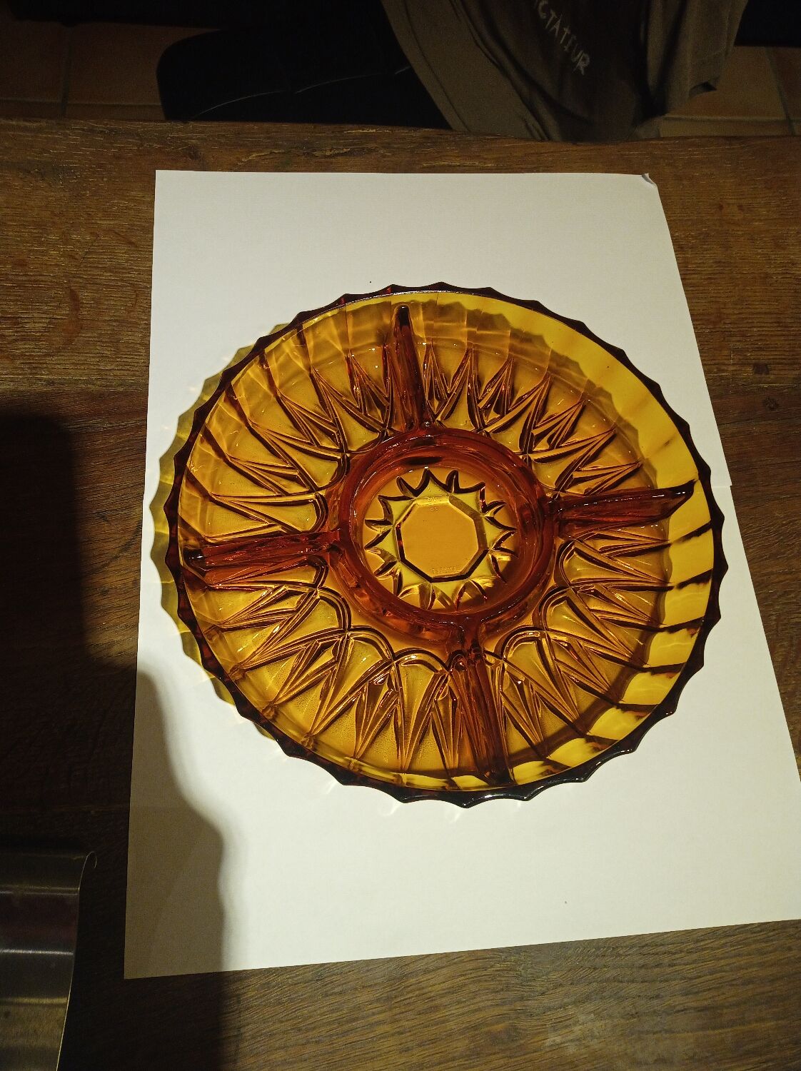 Glass compartmentalized dish