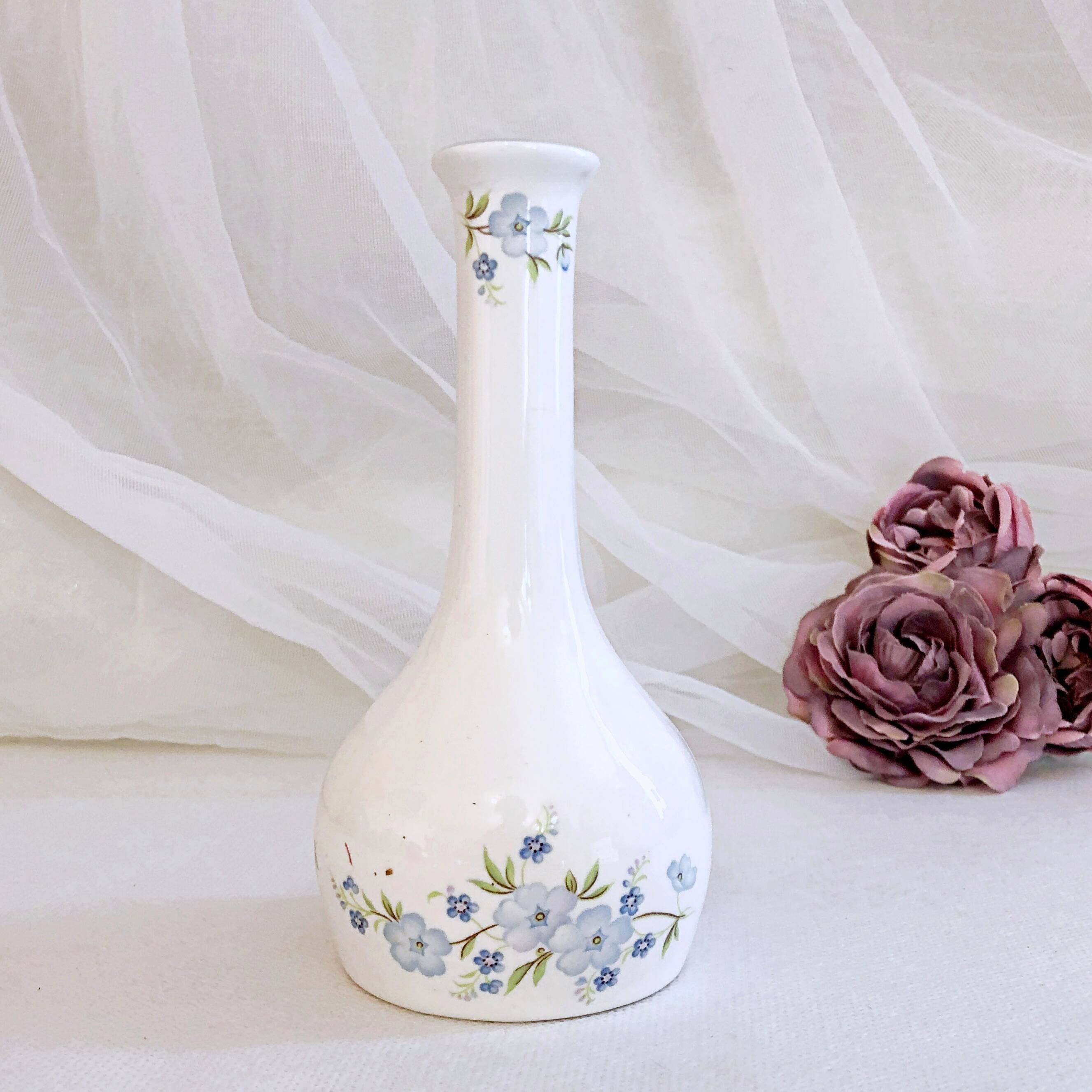 Fine porcelain soliflore vase with floral decoration England Staffordshire