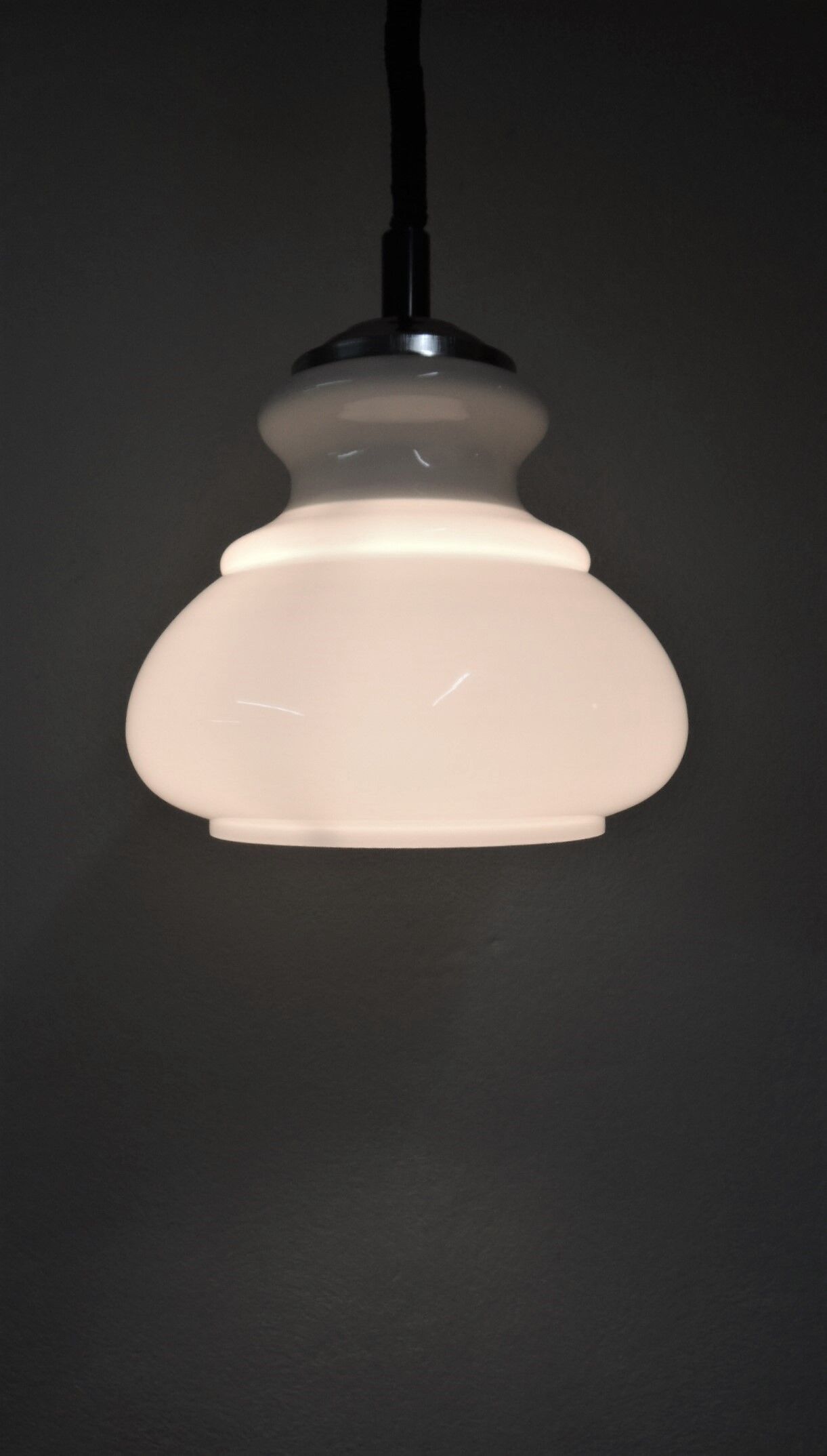 Vintage hanging rises and falls