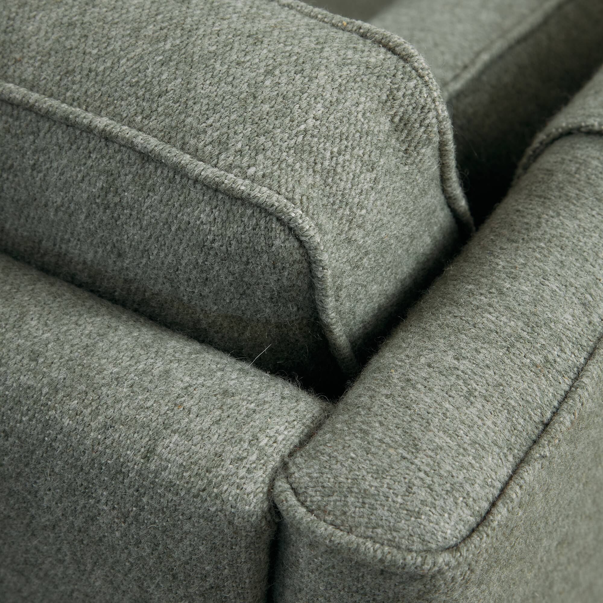 Canapé trois places en bois de cerisier du milieu du siècle