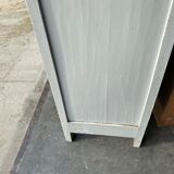Armoire parisienne blanche