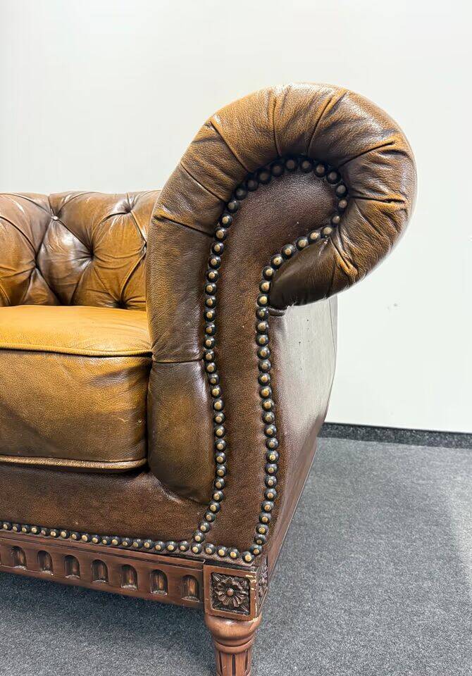 Brown Leather Vintage Chesterfield armchair