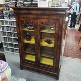 Small showcase Louis Philippe