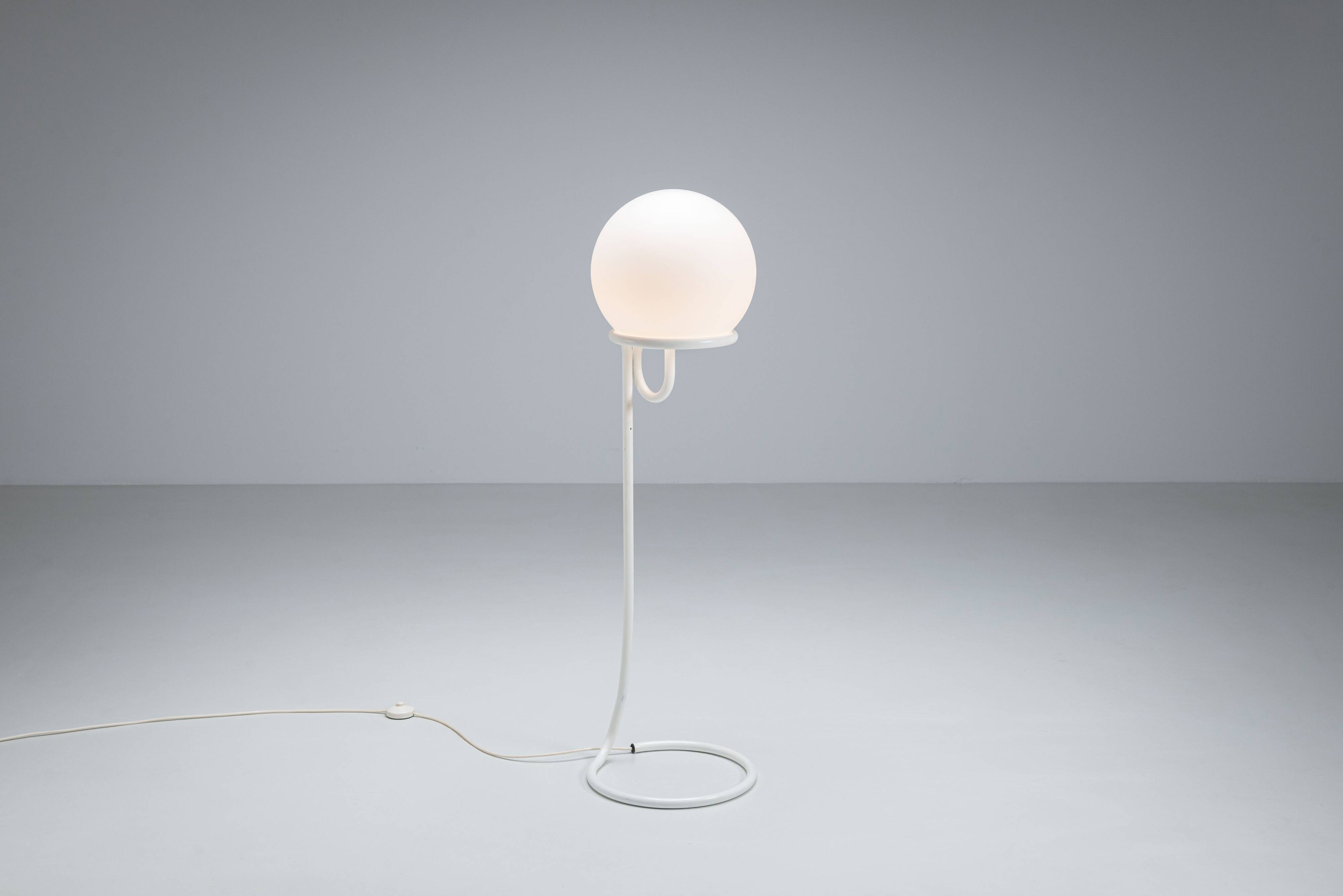 Lampe sur pied Globe par Aldo van den Nieuwelaar