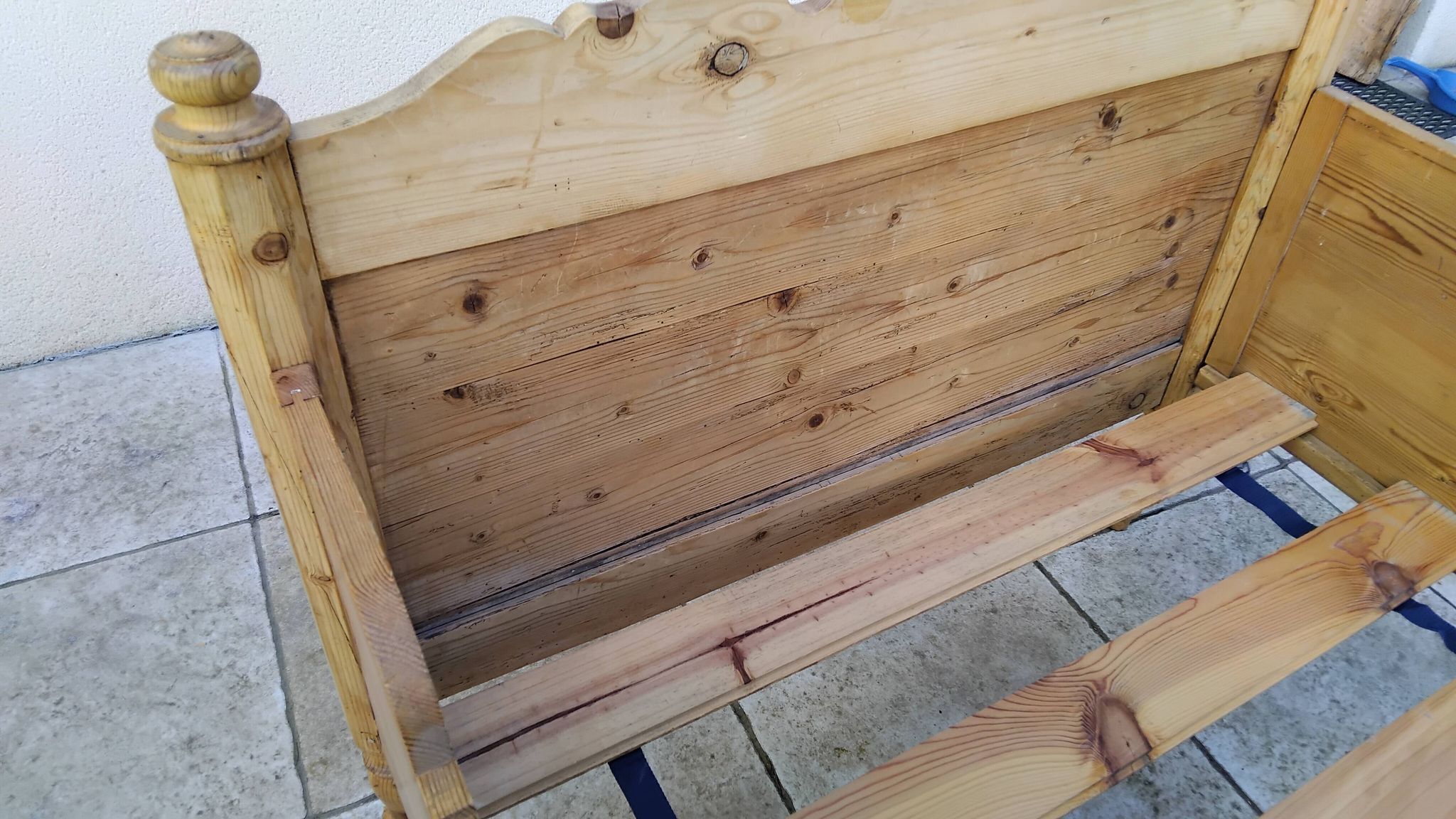 Vintage pine bed chalet style Savoie for one person