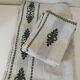 Vintage beige Basque linen with green patterns: tablecloth and 8 napkins.