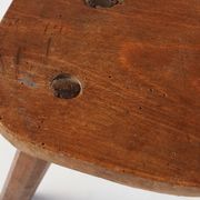 Tabouret en bois rustique sur trépied, France années 1920