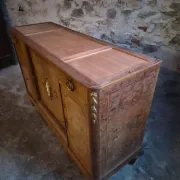 Antique Louis XVI style buffet in burr elm with marble top, late 19th century.