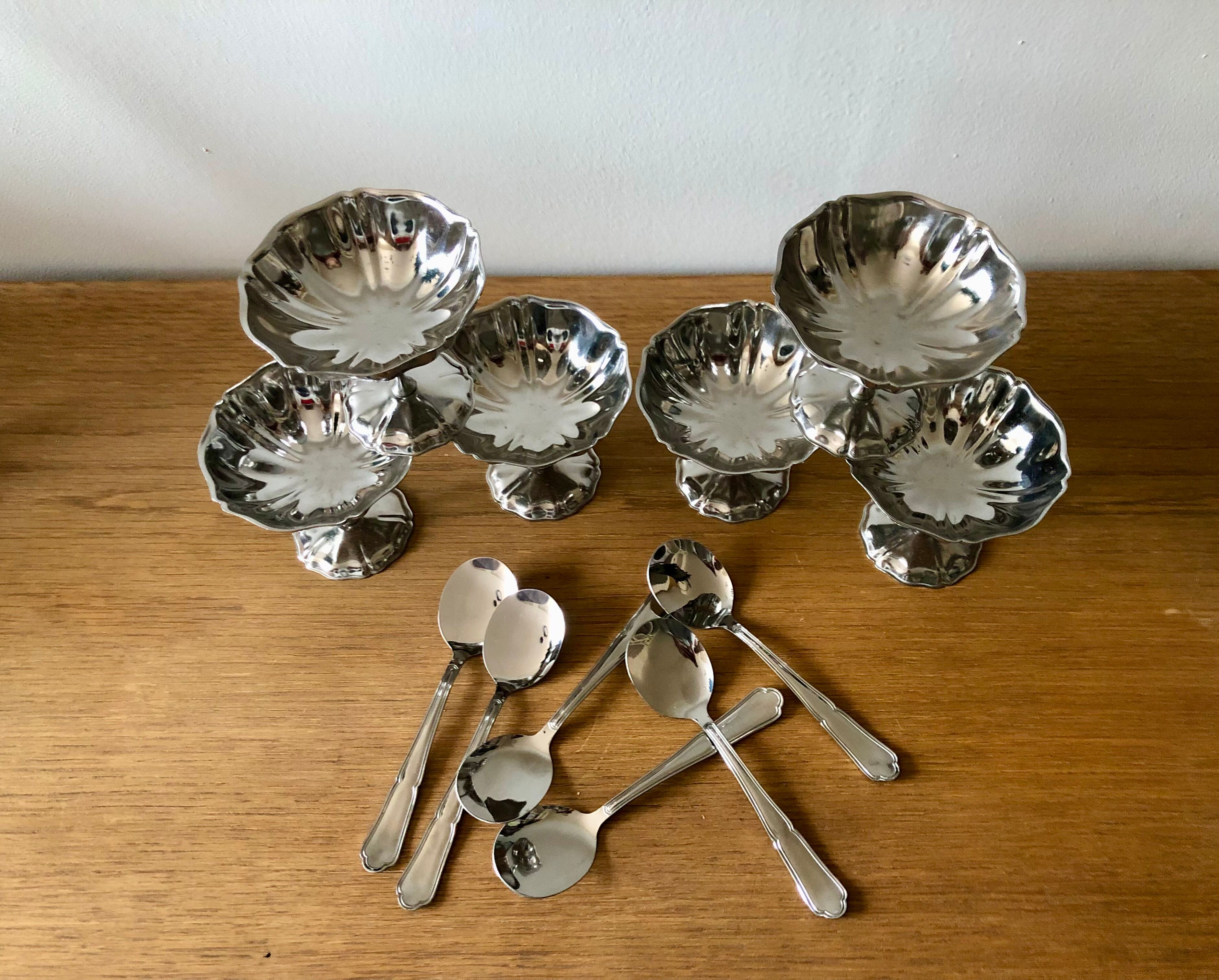 Ice cup and spoon box