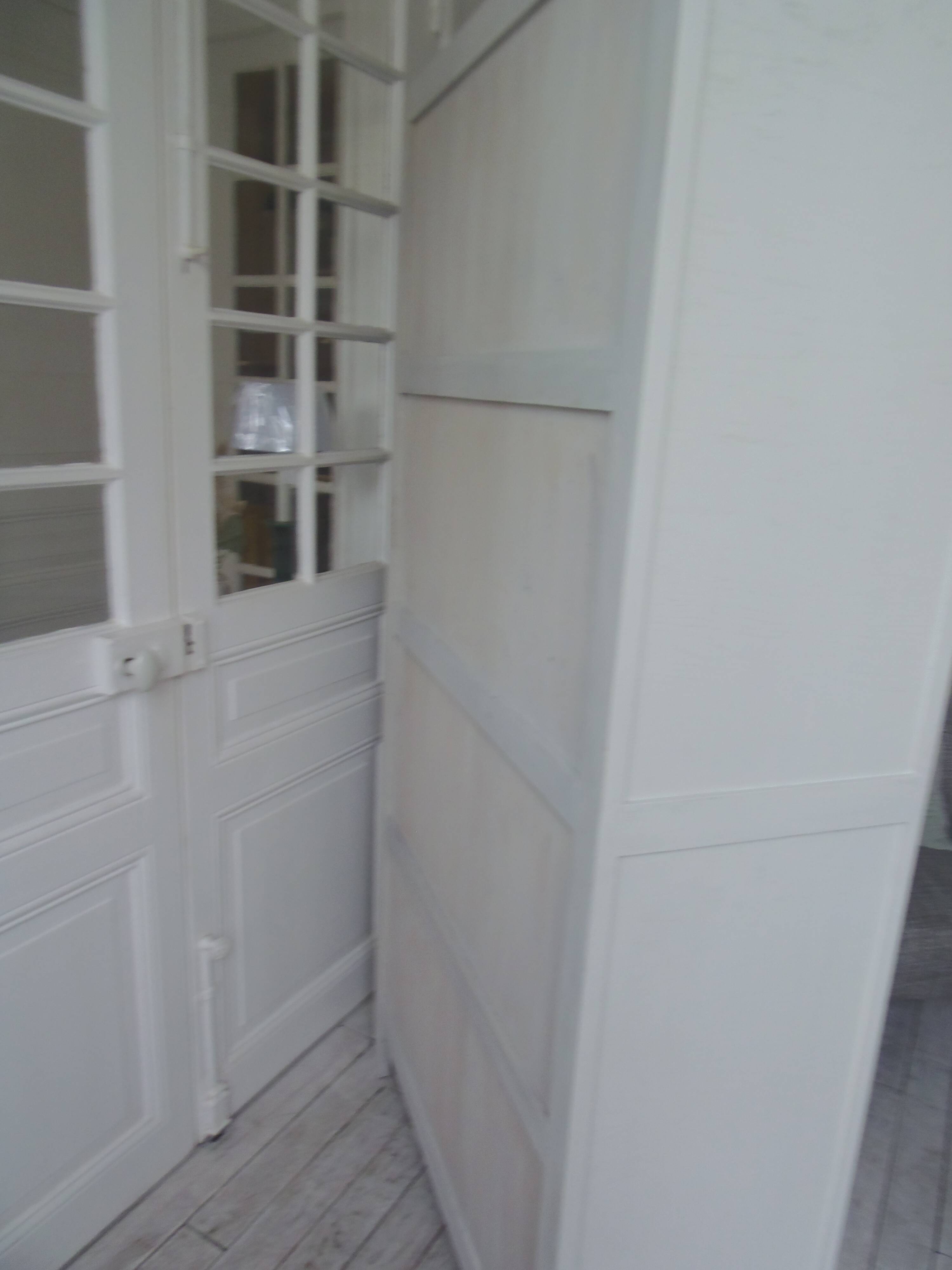 Vintage Parisian wardrobe re-enchanted in pearl gray.