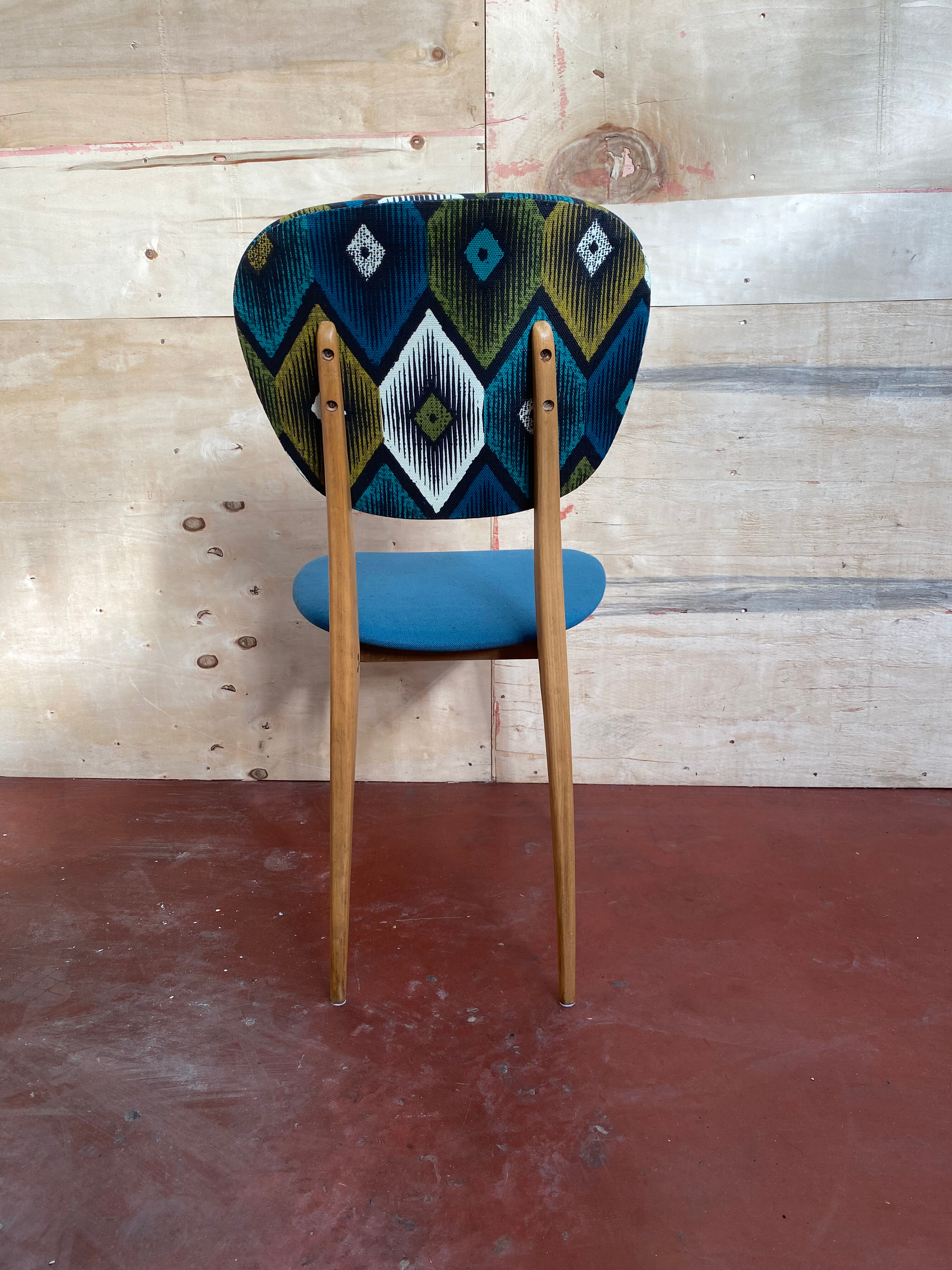 Suite of 4 vintage chairs