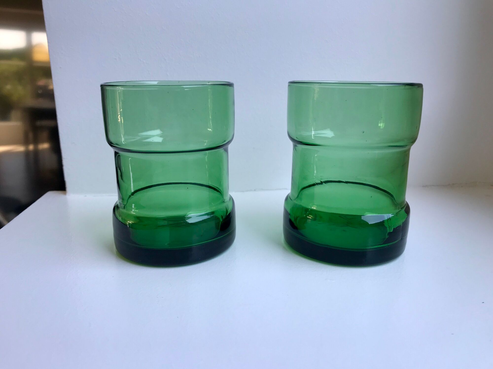 Set of a decanter and 6 glasses colored green bottle 70s