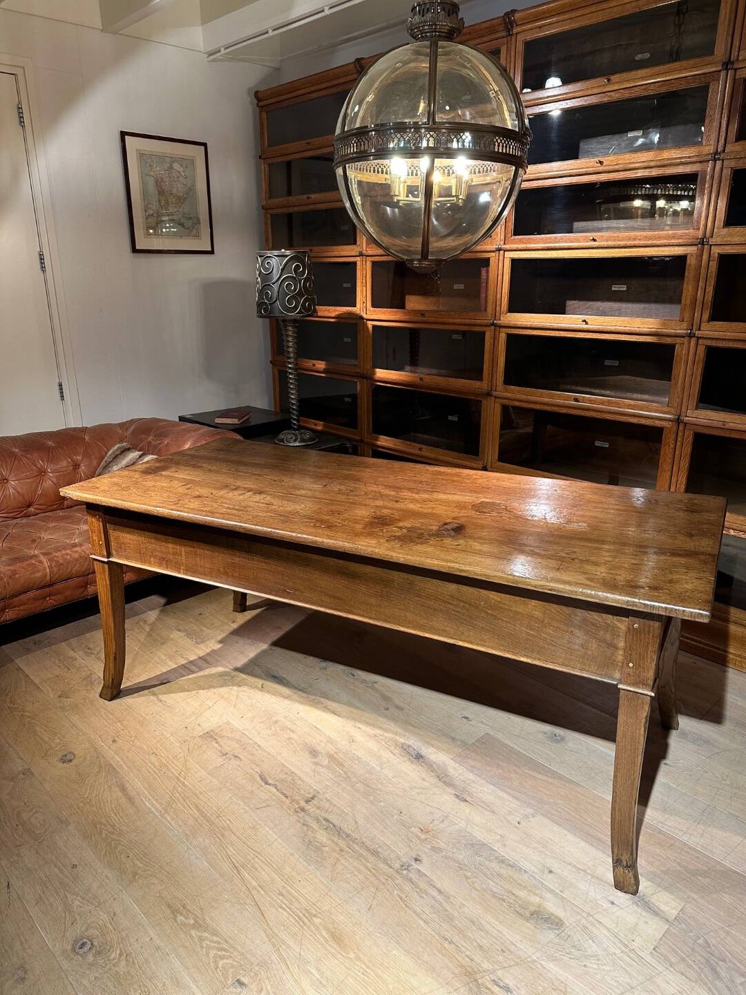 French antique writing table