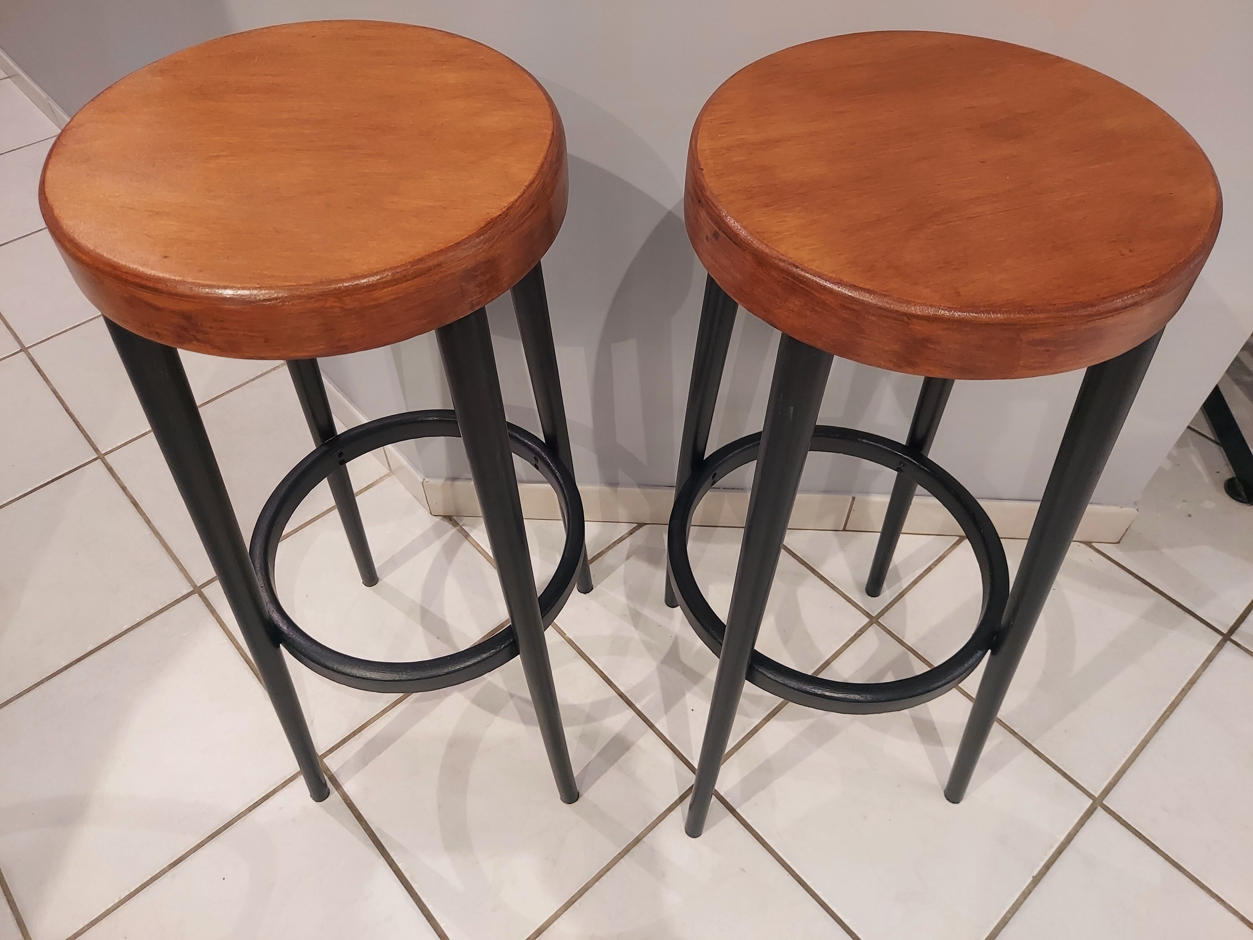 Suite of 4 stools from bar bistrot baumann vintage 1960s