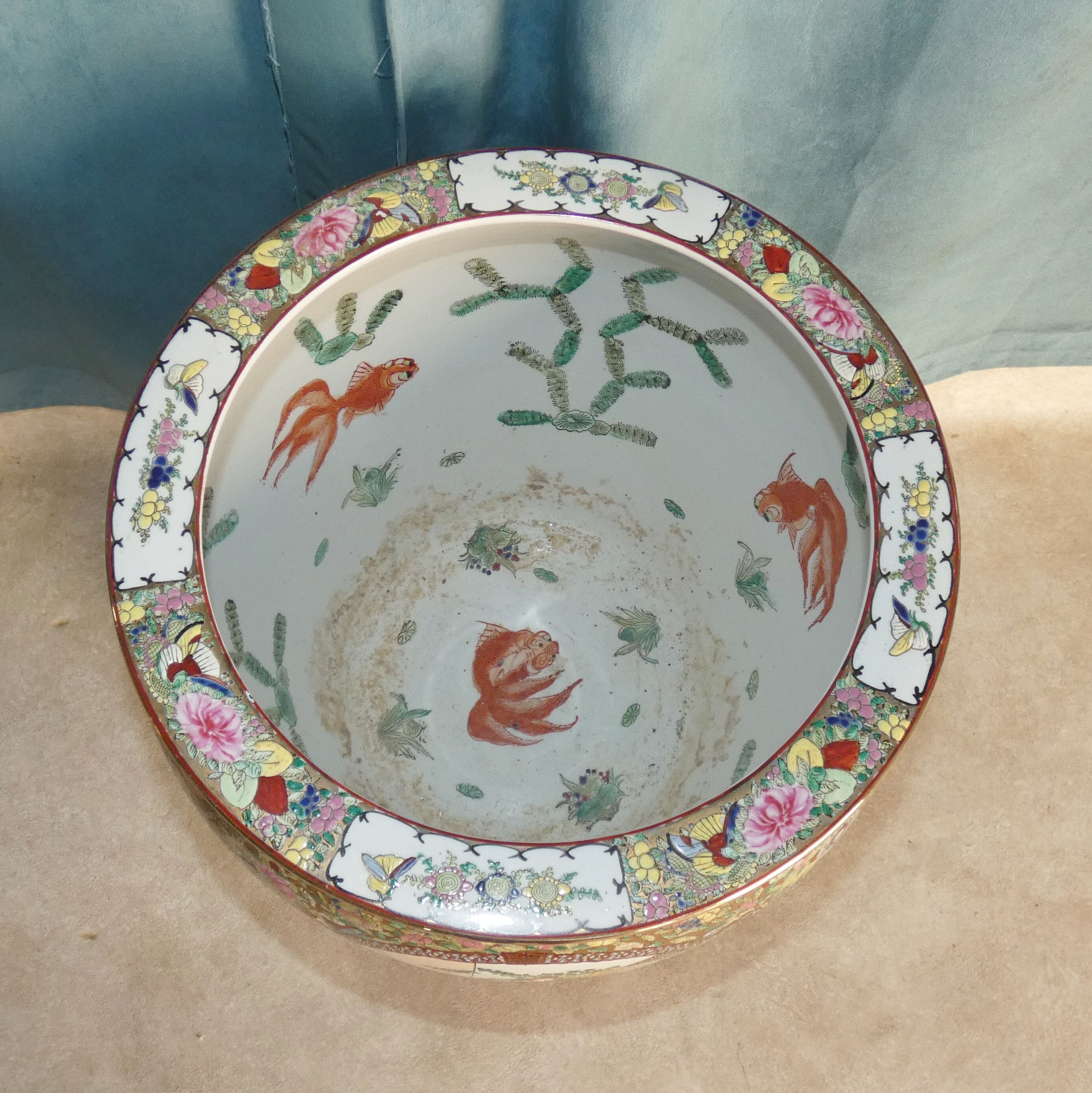 Pot hider or China Porcelain Basin, Rose Family, circa 1970