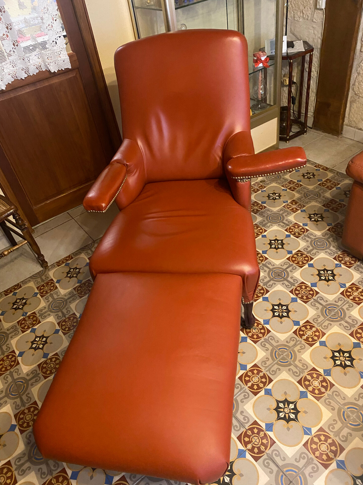 Reclining footrest chair