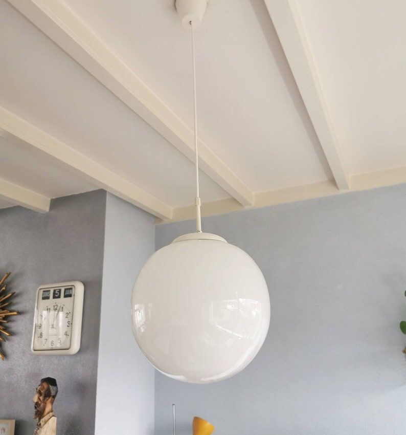 Glass suspension from the mid-century 80s